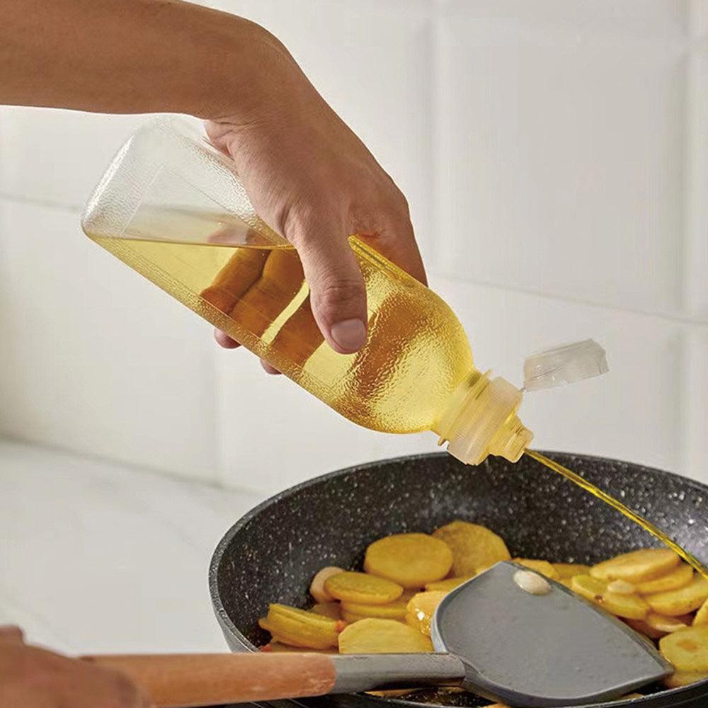 Set of 5 Squeeze Sauce & Oil Bottles - 1000ml & 500ml - No-Leak, Invertible, Transparent PVC - Brand Workwear